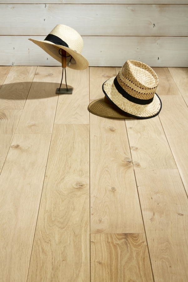 Parquet Massif Rully 14x130mm 100% Français Vernis Aspect Bois Brut