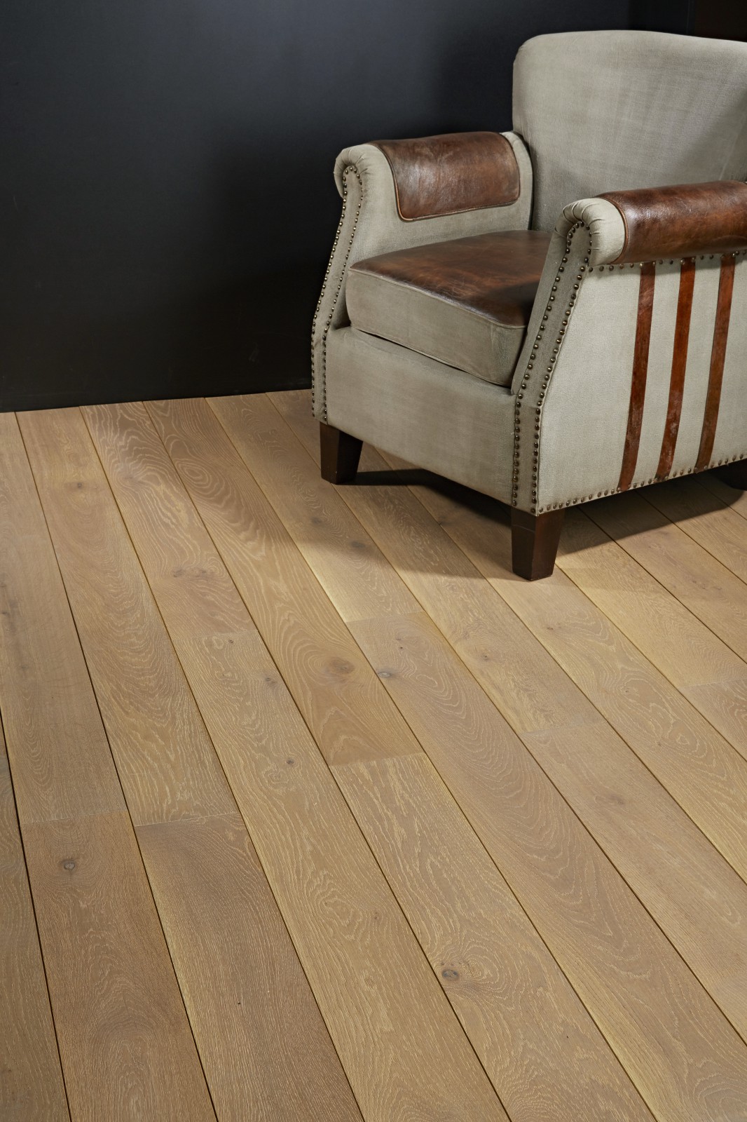 Parquet Massif Rully 14x150mm 100% Français Vernis Fumé